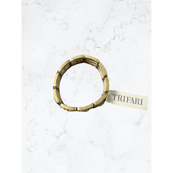 Vintage Trifari Gold-Tone Filigree Stretch Bracelet - Picture 4 of 4